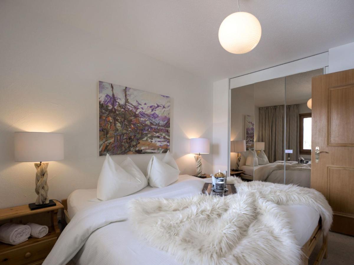Apartment Chesa Ludains 8 Saint-Moritz Extérieur photo