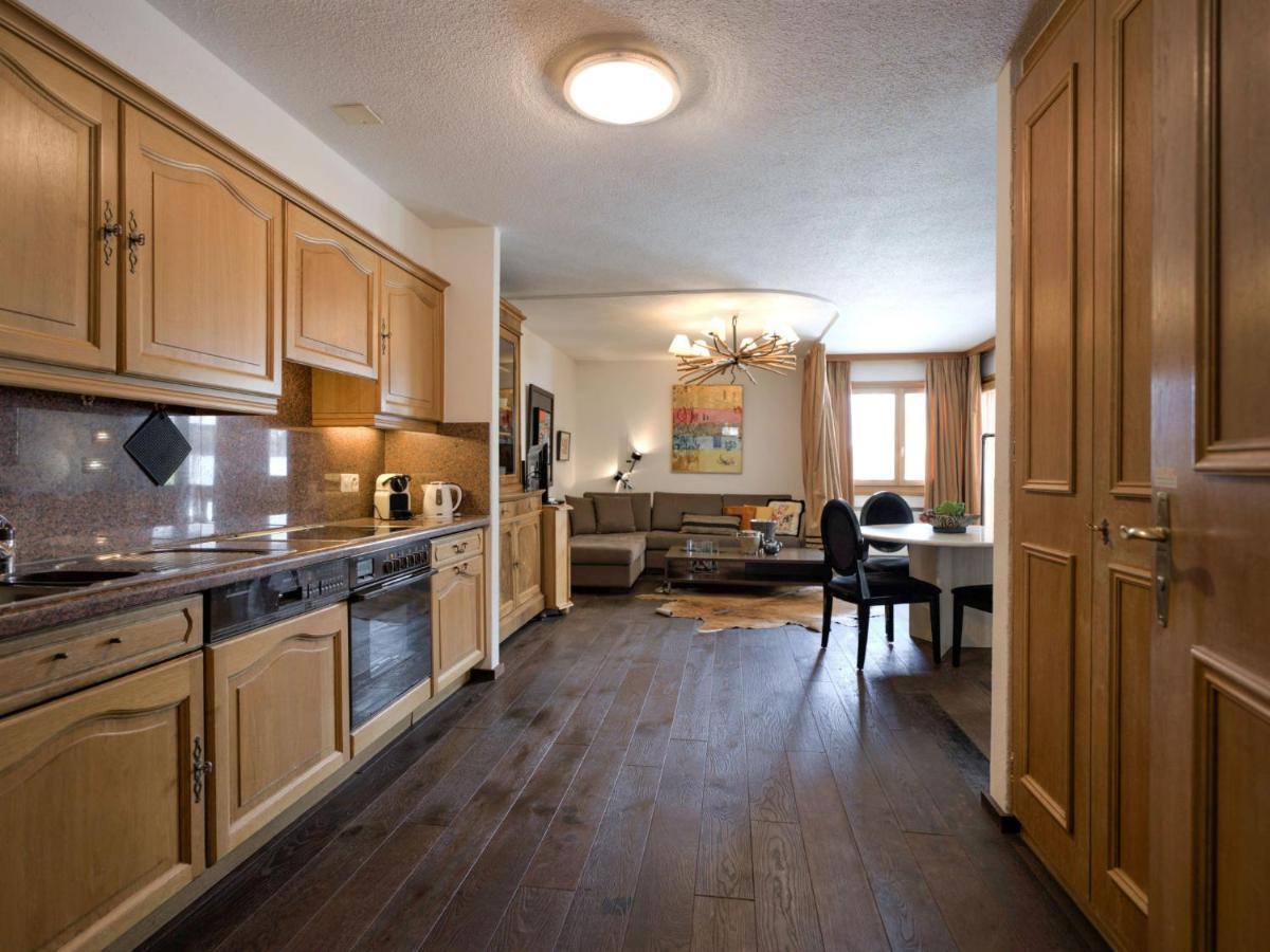 Apartment Chesa Ludains 8 Saint-Moritz Extérieur photo